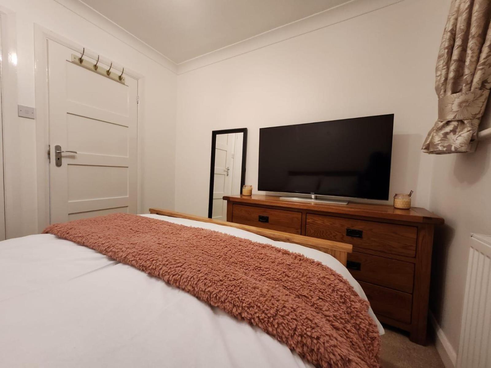 D Elmdon Homestay Shared 4 Bedrooms Birmingham Exterior foto